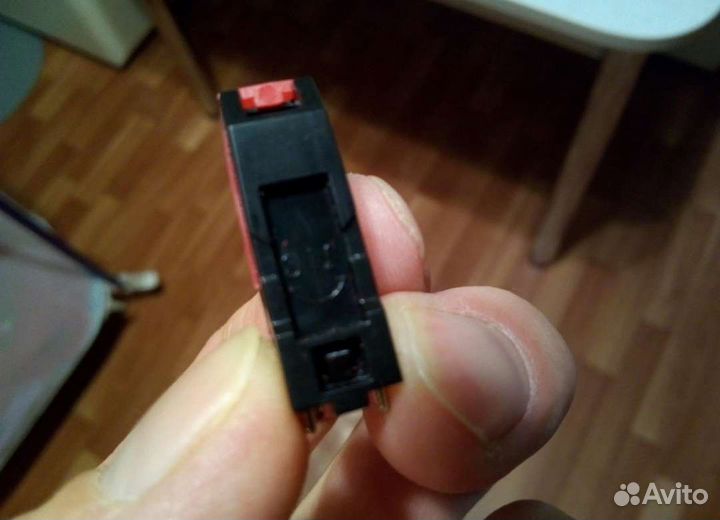 Картридж с иглой для проигрывателя пластинок