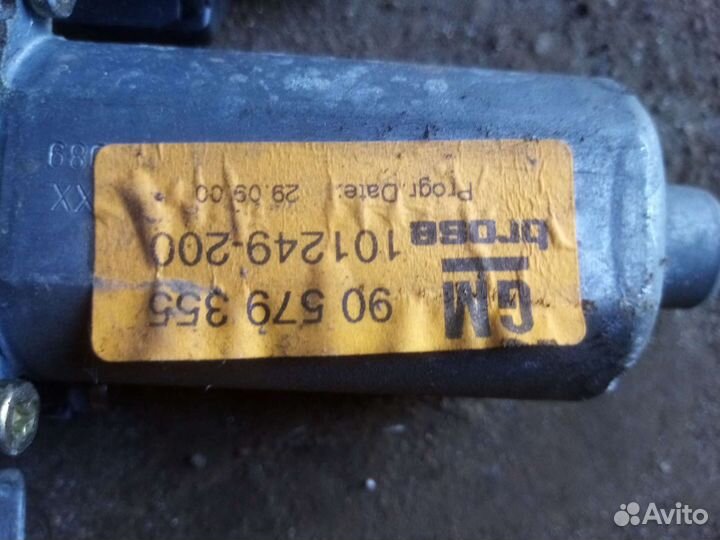 Стеклоподъемник opel zafira A правый