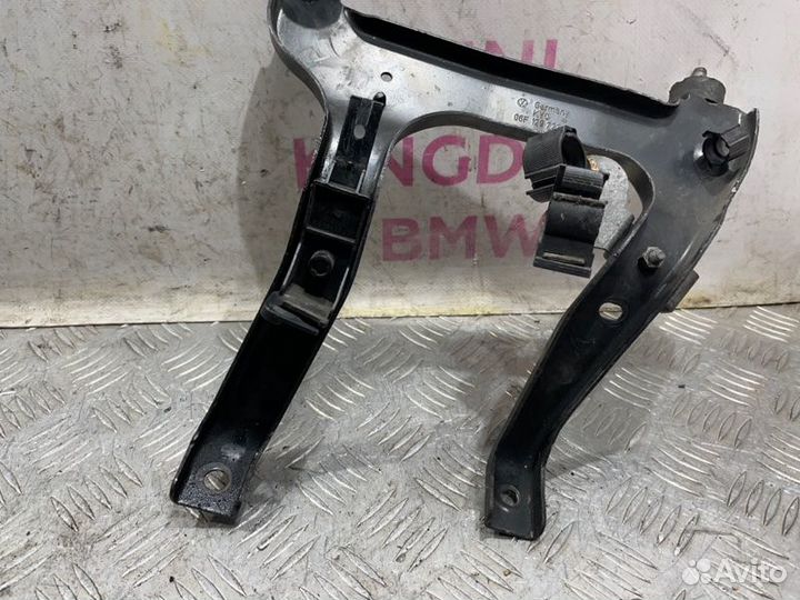 Кронштейн Volkswagen Passat B6 variant BVY