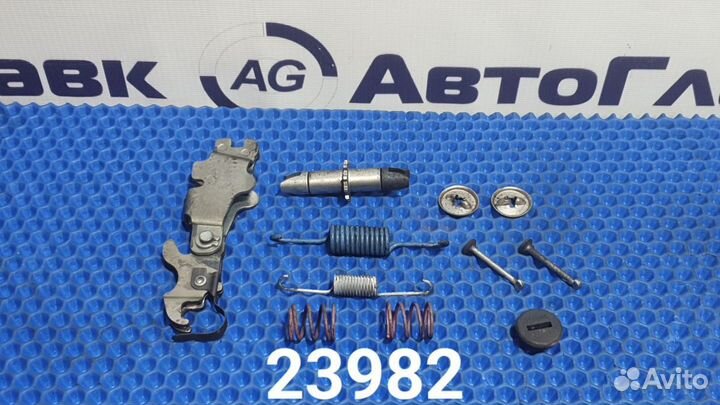 Ремкомплект стояночного тормоза Lexus LS460