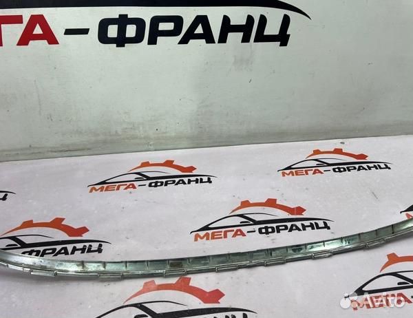 Молдинг решетки радиатора Citroen C5 X7 седан