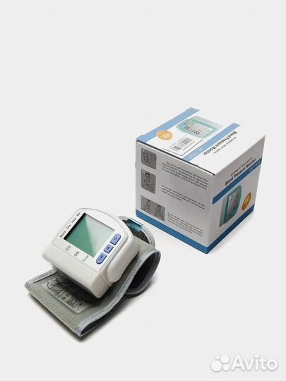 Электронный тонометр на запястье Autimatic Wrist W