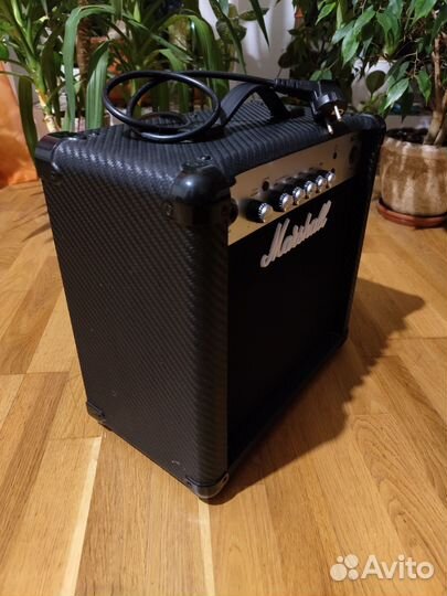 Комбоусилитель Marshall mg15-cf