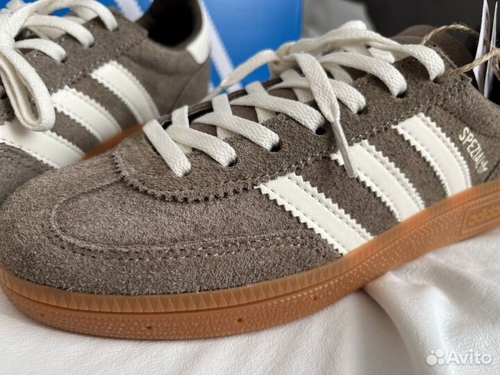 Кроссовки adidas spezial brown