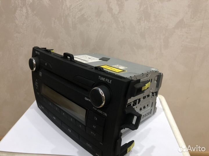 Магнитола оригинальная Toyota Corolla 2008 г