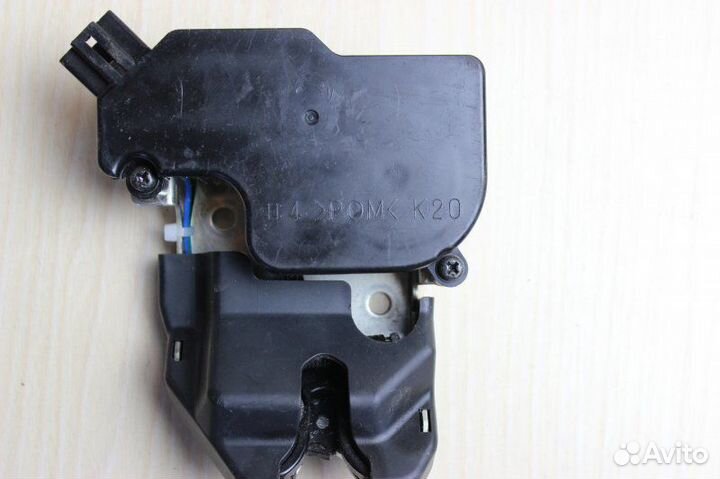 Замок багажника Honda Civic 4D 2006-2012
