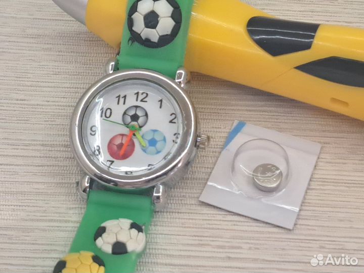 Набор для мальчиков - часы и авторучка-машинка