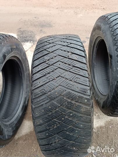 Goodyear UltraGrip Ice Arctic SUV 265/65 R17 112T