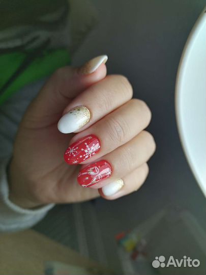 Мастер маникюра