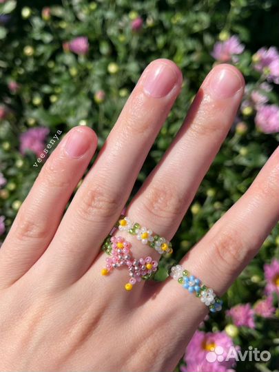 Украшения из бисера