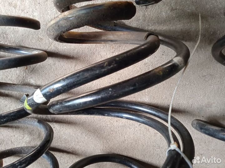 Renault sandero 1-2.пружины амортизатора