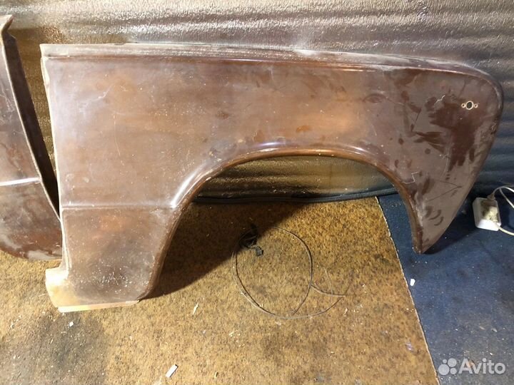 Пара стеклопластиковых крыльев 2101