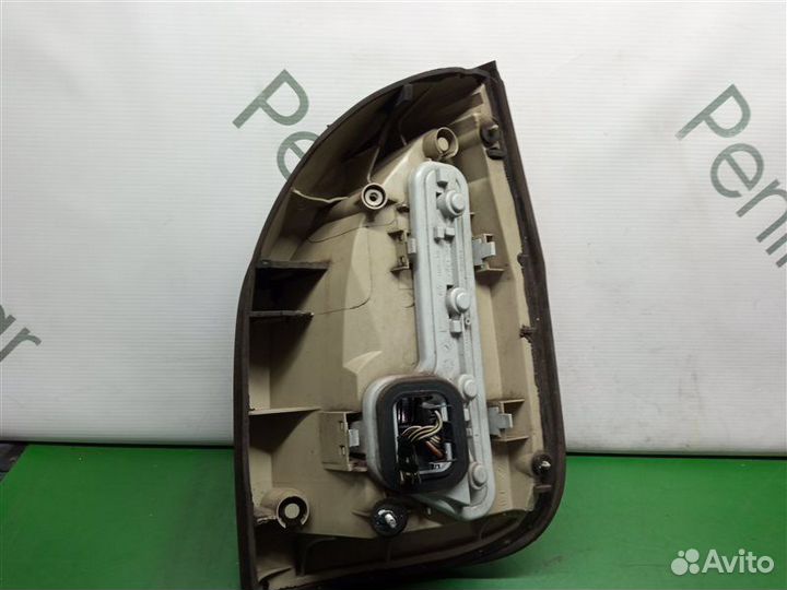 Стоп-сигнал задний левый Subaru Traviq XM Z22SE