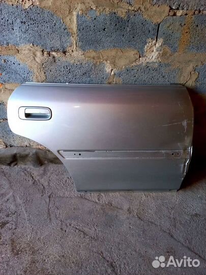 Дверь задняя toyota chaser 100