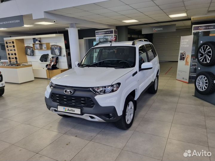 ВАЗ Niva Travel 1.7 МТ, 2021, 700 км
