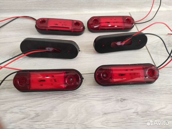 Фонарь боковой 12V 3 диода красный и белый