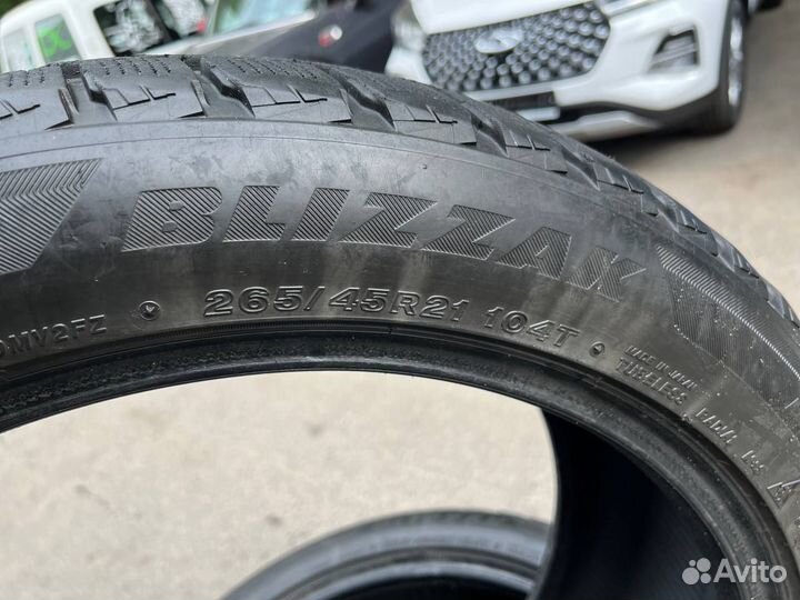 Bridgestone Blizzak DM-V2 265/45 R21 104T