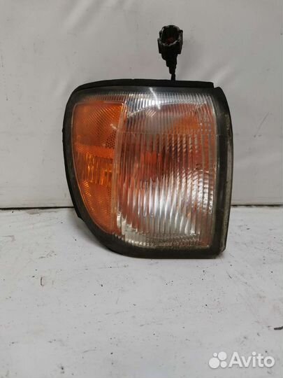 Nissan pathfinder r50 поворотник правый