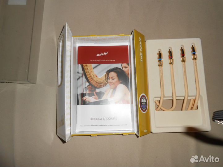 Кабель межблочный Van Den Hul The Name RCA 0.8m