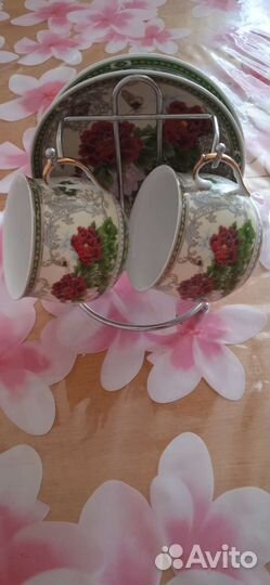 Фарфоровые блюдца