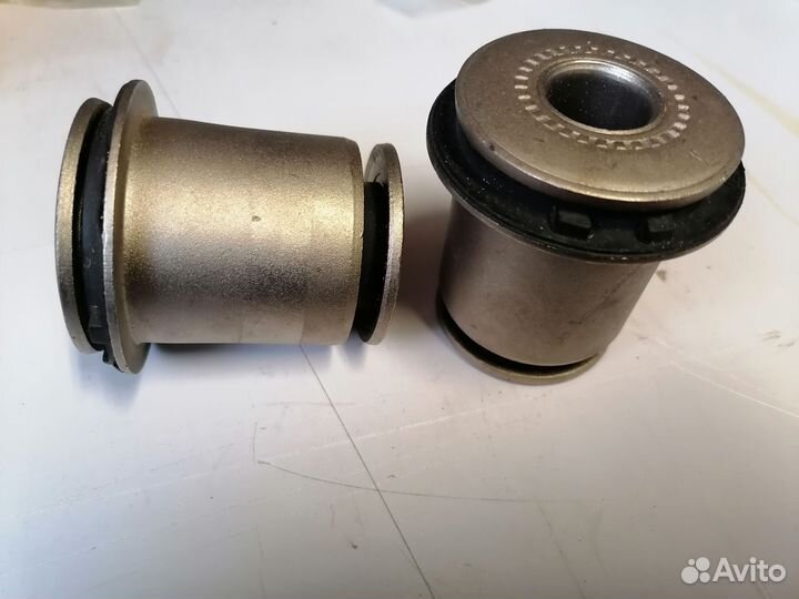 Сайлентблок нижнего рычага Toyota LC Prado