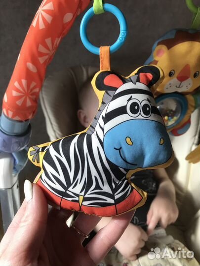 Развивающая дуга с игрушками