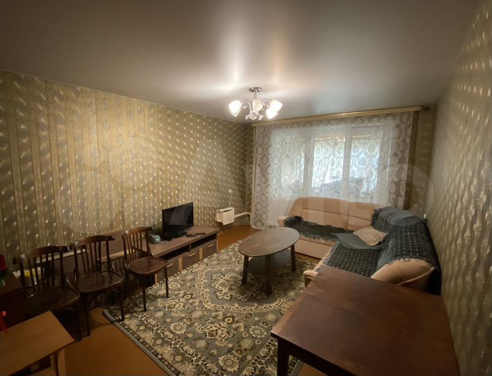 4-к. квартира, 87,2 м², 1/10 эт.