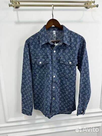 Джинсовой рубашка