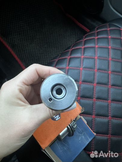 Шкворень УАЗ с подшипником