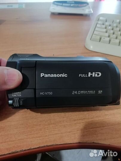 Видеокамера Panasonic HC-V750