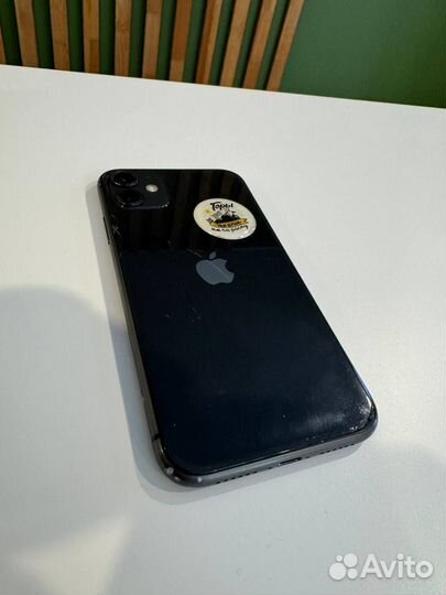 iPhone 11, 64 ГБ