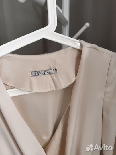 Комбинезон женский нарядный молочный бежевый 44