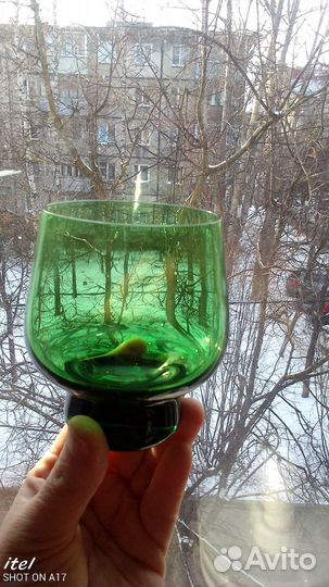 Бокалы для шампанского и бренди