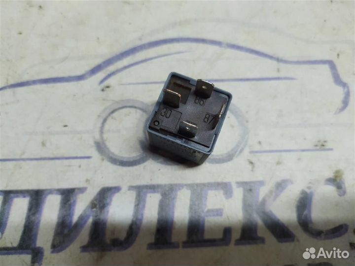 Реле Audi A8 D3 4E 2004-2010