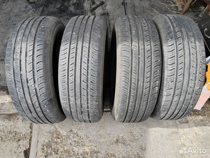 Hankook Optimo ME02 215/65 R15