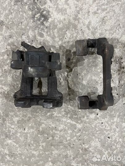 Тормозной суппорт правый передний bmw f30