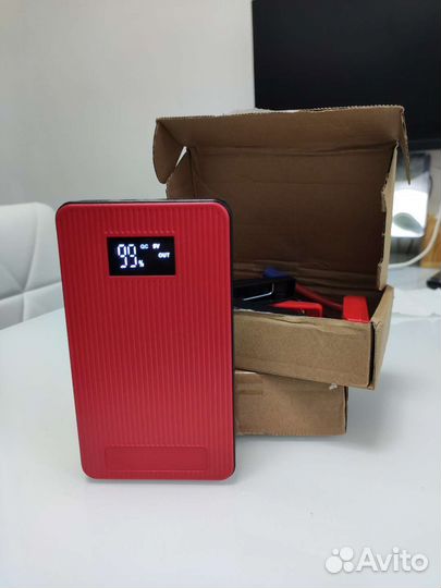 Пусковое устройство бустер 8000мАч 800А