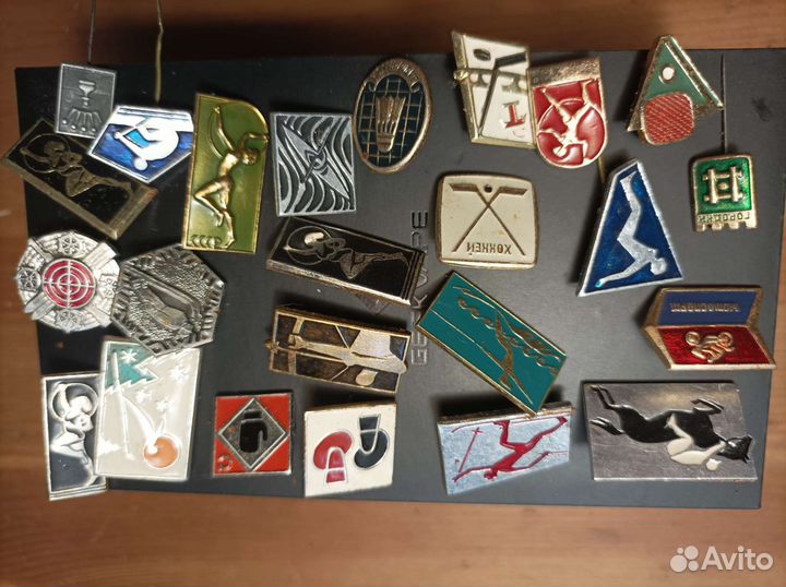 Значки по спортивной и туристической тематике