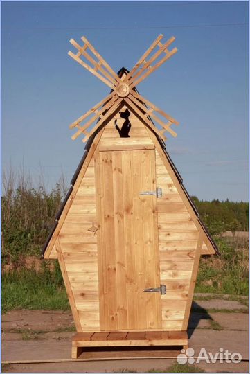 Дачный туалет с декором XBR