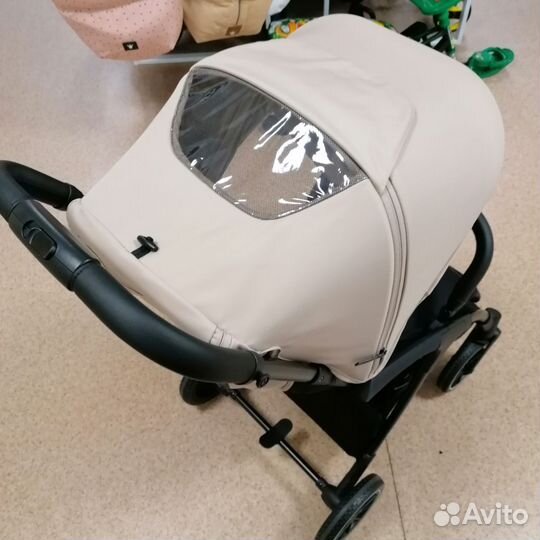 Коляска с автоматическим сложением Peppy latina