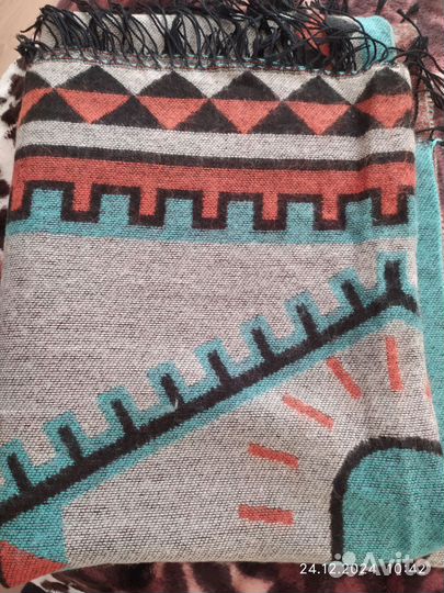 Пончо женское