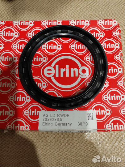 Сальник коленчатого вала 135.420 (6r) Elring