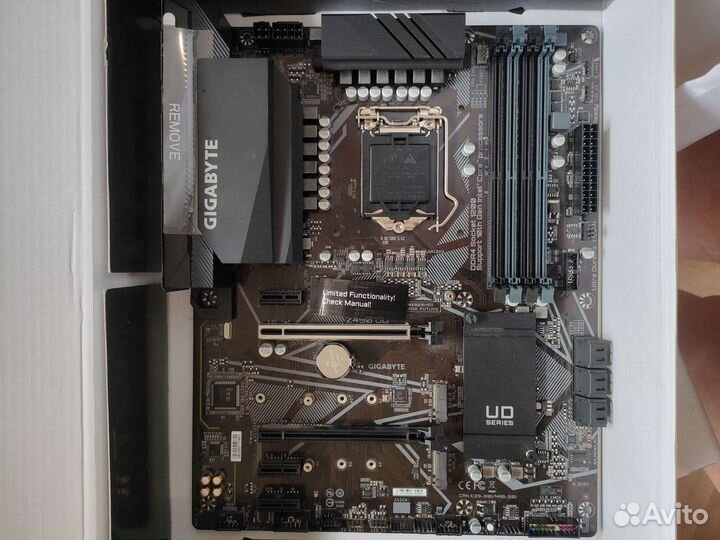 Gigabyte Z490UD
