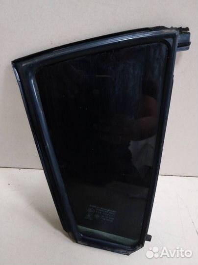 Стекло двери задней правой форточка Mazda Mazda 3