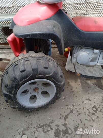 Детский квадроцикл на аккумуляторе