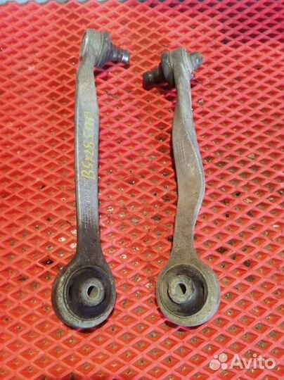 Рычаг передний правый Volkswagen Passat