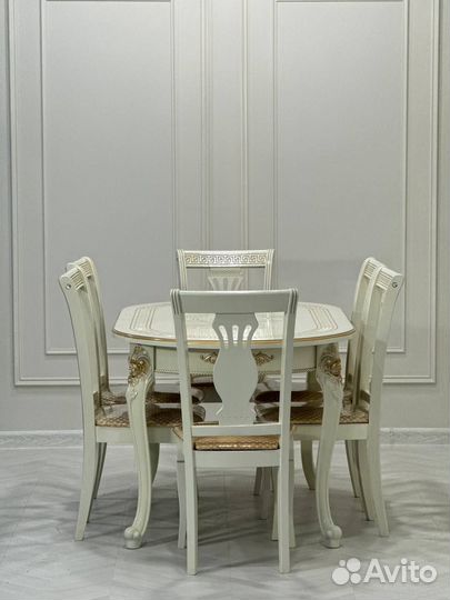 Столы и стулья. в наличии