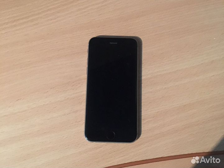 Телефон iPhone 6s