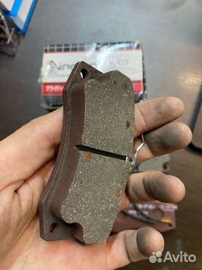 Колодки тормозные передние ваз 2110 с датчиком