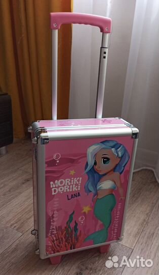 Набор для макияжа детский lana в чемодане новый